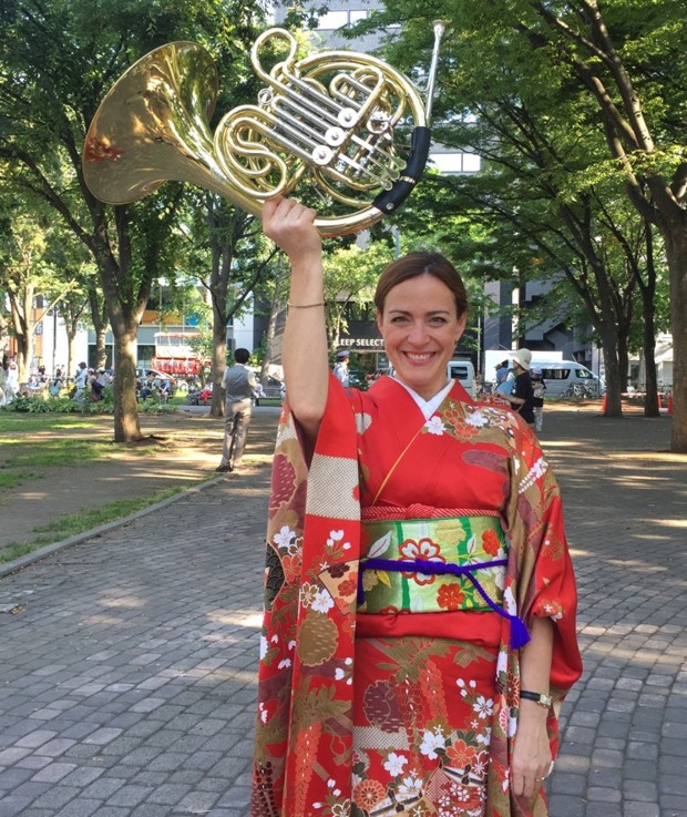 Sarah Willis grüßt aus Japan